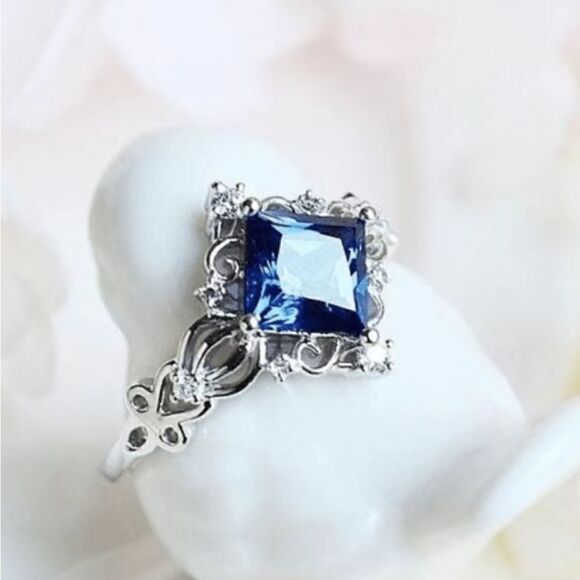 925 Silver Plated  Blue Cubic Zirconia Ring Silver Color Fine Jewelry - Picture 6 of 6